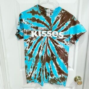 NWOT HERSHEYS tie dye kisses t-shirt SMALL